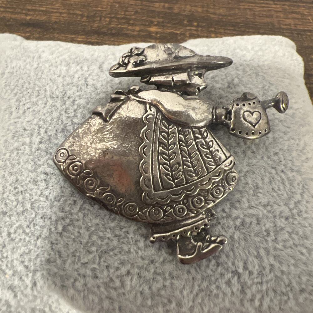 Mary Engelbreit Vintage ME Little Girl Watering Sterling 925 Silver Brooch Pin